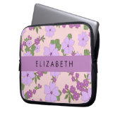 Lila Blumen, Muster von Blume, Ihr Name Laptopschutzhülle (Vorderseite Links)