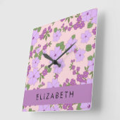 Lila Blumen, Muster von Blume, Ihr Name Quadratische Wanduhr (Winkel)