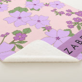 Lila Blumen, Muster von Blume, Ihr Name Sherpadecke (3/4)