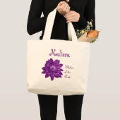 Lila Blumen-Name-Mutter der Braut V2 Jumbo Stoffbeutel (Vorderseite (Produkt))