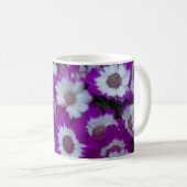 Lila Blumen-Tasse Kaffeetasse (VorderseiteRechts)