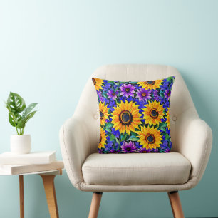 Lila Blumen und gelbe Sonnenblumen Kissen