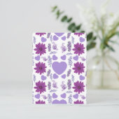 Lila Blumen und Herz nahtlos Muster Postkarte (Stehend Vorderseite)