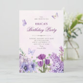 Lila Blumengarten Geburtstag Einladung (Stehend Vorderseite)