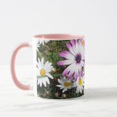 Lila Blumengarten Weiße Daisy Botanischer Frühling Tasse (Links)
