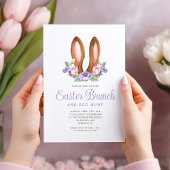 Lila Blumengebälk Osterfeier Einladung