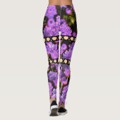 Lila Blumenillusion Cutout Leggings (Rückseite)