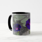 Lila Blumenkaffee-Tasse Tasse (Vorderseite Links)