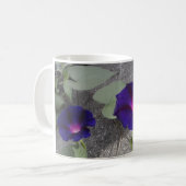 Lila Blumenkaffee-Tasse Tasse (Vorderseite Links)