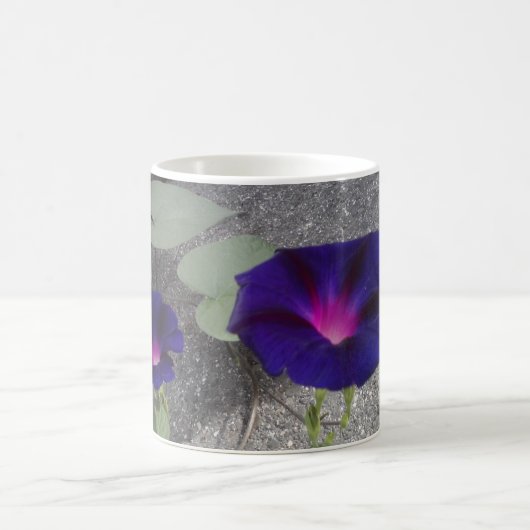 Lila Blumenkaffee-Tasse Tasse (Mittel)