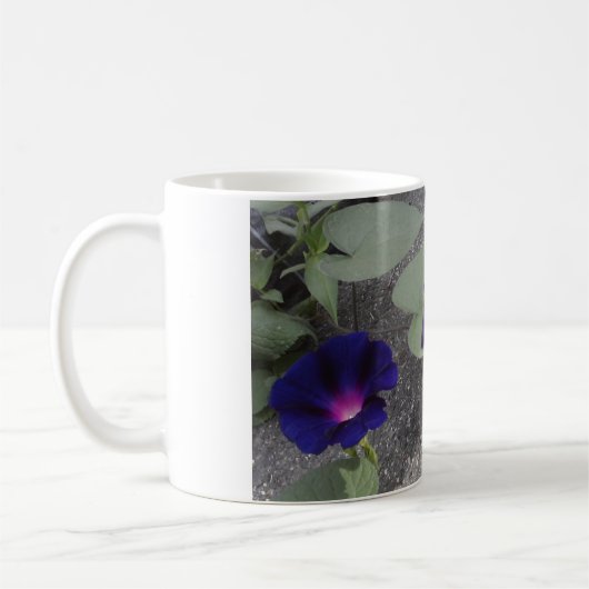 Lila Blumenkaffee-Tasse Tasse (Links)