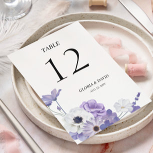 Lila Blumenkarte Tischnummer