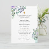 Lila blumenkatholische Hochzeitsmesse Einladung (Stehend Vorderseite)