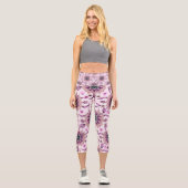 Lila Blumenmuster Capri Leggings (Vorderseite)