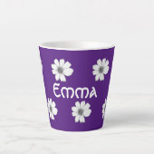 Lila Blumenmuster Milchtasse (Vorderseite)