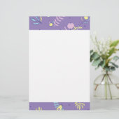 Lila Blumenmuster-Schreibwarenpapier Briefpapier (Stehend Vorderseite)