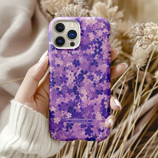 Lila Blumenmuster Violett Blossom Muster iPhone 16 Pro Hülle
