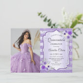 Lila Blumenquinceanera GeburtstagsFoto Einladung (Stehend Vorderseite)