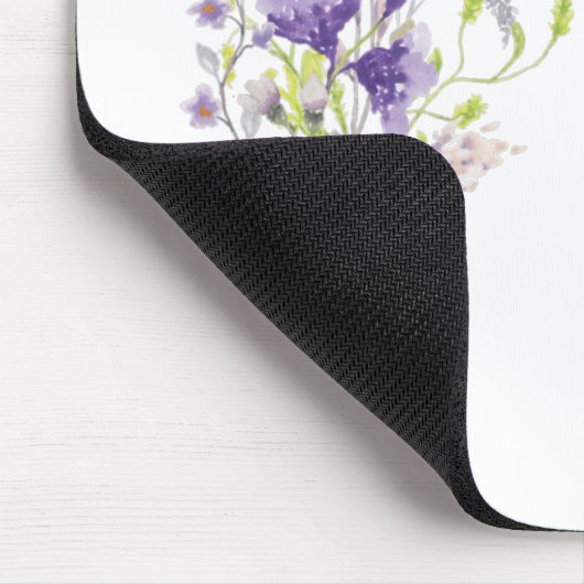 Lila Blumenspray-Brauch Mousepad (Ecke)
