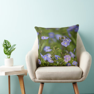 Lila Blüte mit Grün Kissen