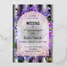 lila Blüte mit Illusionshintergrund