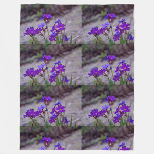 Lila Blüten und Zeitgenossen Destiny Destiny's Fleecedecke