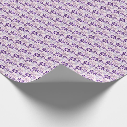Lila Blütendodel Geschenkpapier (Ecke)