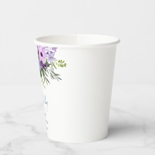 Lila Blütendusche Pappbecher (Links)