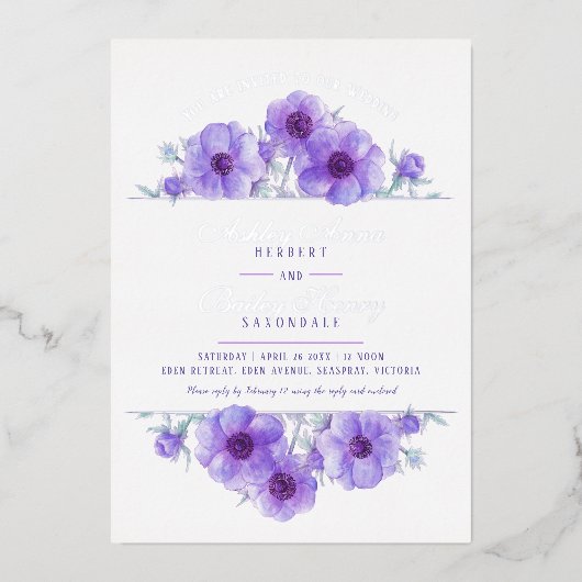 Lila Blütenfarbenhochzeit Folieneinladung (Vorderseite)