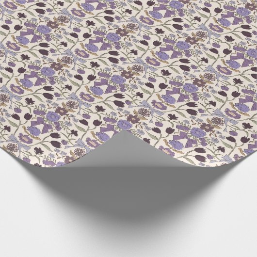 Lila Bögen und Blütenmuster Geschenkpapier (Ecke)