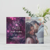 Lila Bokeh Sparkle Design Hochzeit speichern das D Save The Date (Stehend Vorderseite)