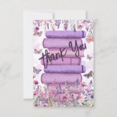 Lila Book Stack Wildblumen Butterfets Script Dankeskarte (Vorderseite)