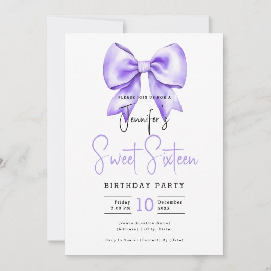 Lila Bow Coquette Niedliches Script Sweet 16 Einladung (Vorderseite)