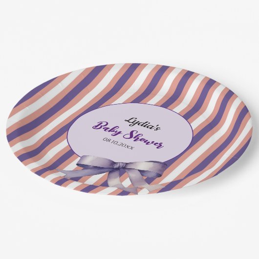 Lila Bow Lines Moderne Babydusche Pappteller (Schrägansicht)