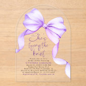 Lila Bow Sie bindet das Brautparty des Knotens Acryleinladungen (Vorderseite)