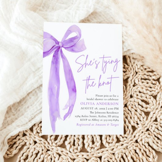 Lila Bow Sie bindet das Brautparty des Knotens Einladung