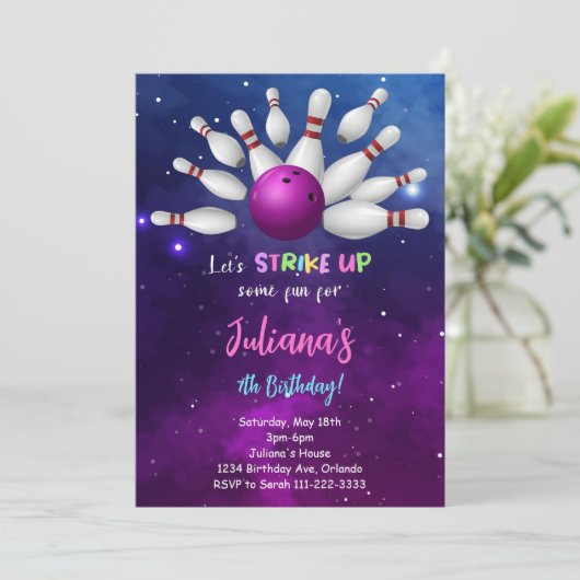 Lila Bowling Einladung zum Geburtstag (Stehend Vorderseite)