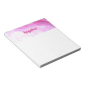 Lila Buchstabe: Aquarellpinke Notizblock (angewinkelt)