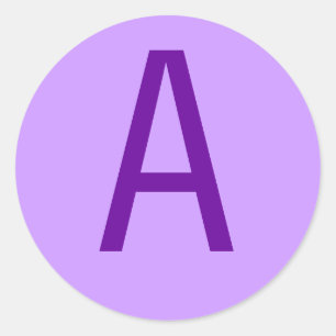 Lila Buchstabe oder Text auf T-Shirts und Runder Aufkleber