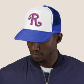 Lila Buchstabe "R" Truckerkappe (Beispiel)
