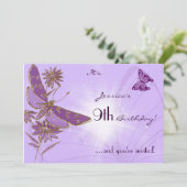 Lila Butterfly Geburtstagseinladungskarte Einladung (Stehend Vorderseite)