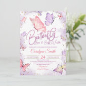 Lila Butterfly Kisses & Baby wünscht Baby Dusche Einladung (Stehend Vorderseite)