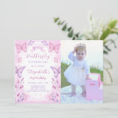 Lila Butterfly zum Geburtstag Einladung mit Foto (Stehend Vorderseite)