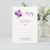 Lila Calla Lily Monogram Wedding Reply Cards RSVP Karte (Stehend Vorderseite)