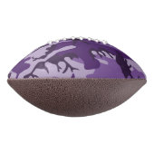 Lila Camouflage Ihr Name personalisieren Football (Gedreht 90)
