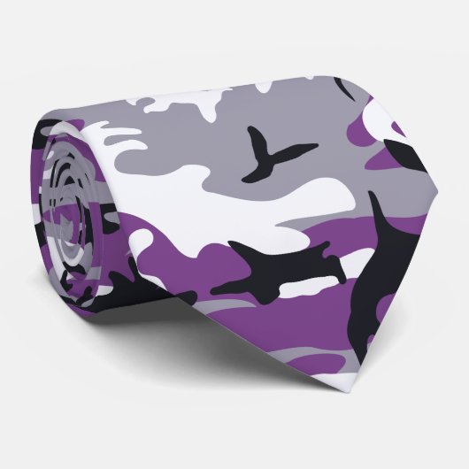 Lila Camouflage Krawatte (Gerollt)