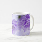 Lila Campanella Blume Makro Kaffeetasse (VorderseiteRechts)