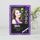 Lila Cheetah Print Class of 2025 Abschluss Einladung (Stehend Vorderseite)