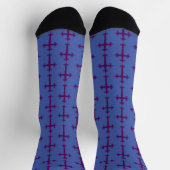 Lila Christliches Kreuz Socken (Oben)