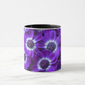 Lila Cinerarias Tasse (Zentrum)
